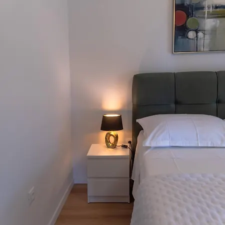 Pasko Apartamento Ražanj
